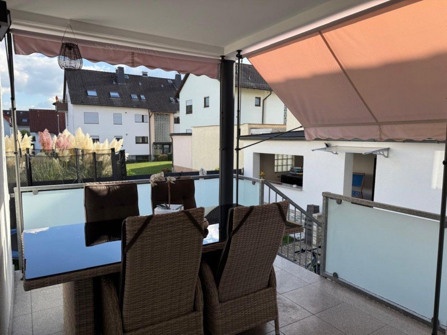 Balkon Zugang Garten (2) Zweifamilienhaus Schwalbach TS